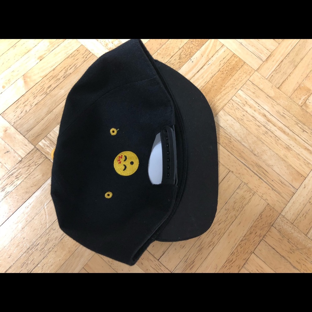 Emoji Snapback - Picture 2 of 2